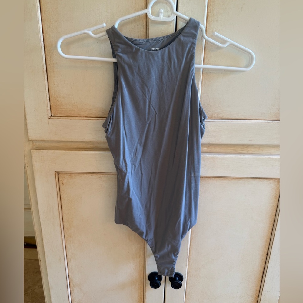 SKIMS Gray Fits Everybody Sleeveless Bodysuit